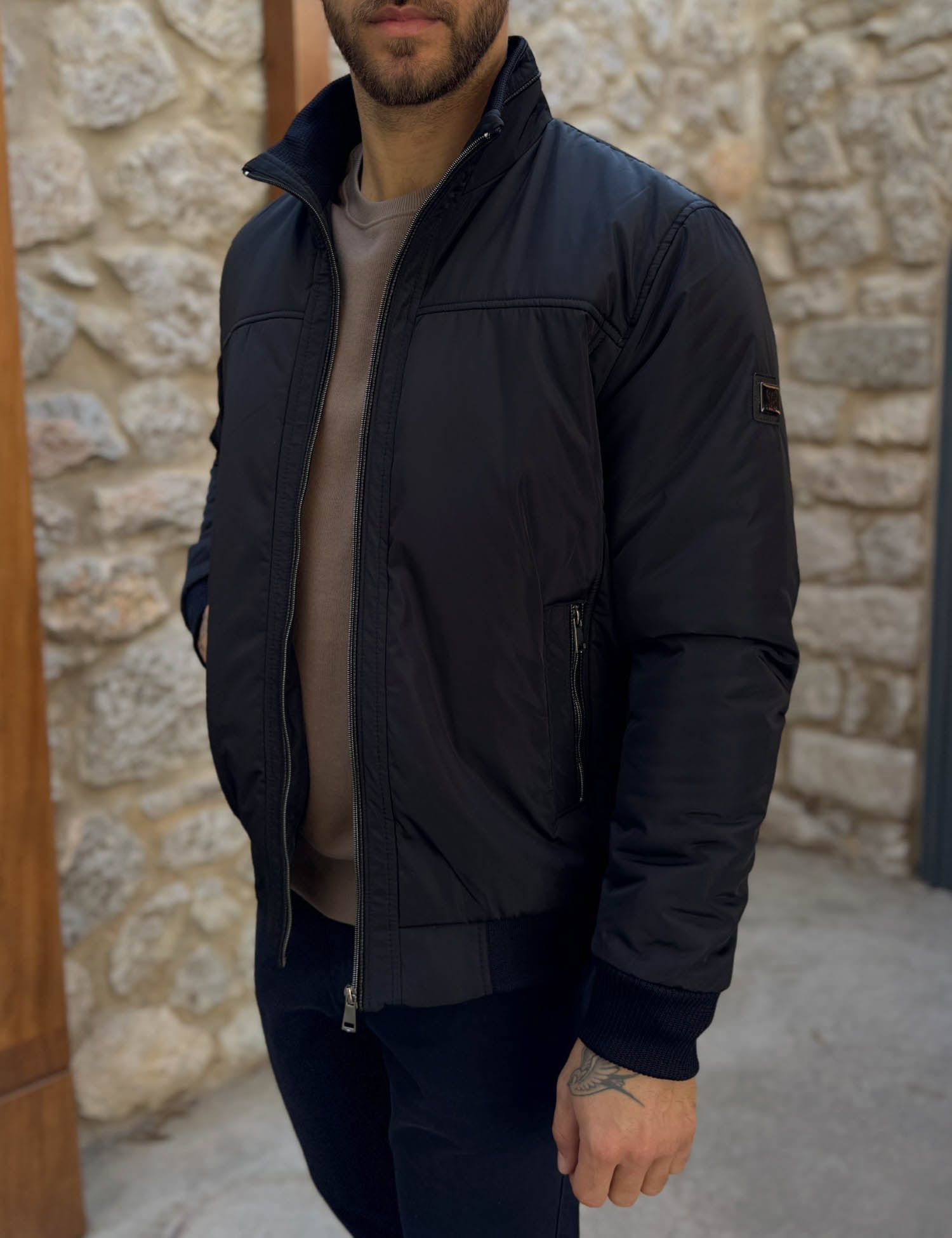 Ανδρικό μπλε μπουφάν με γιακά και λάστιχο HM264044B φωτογραφία